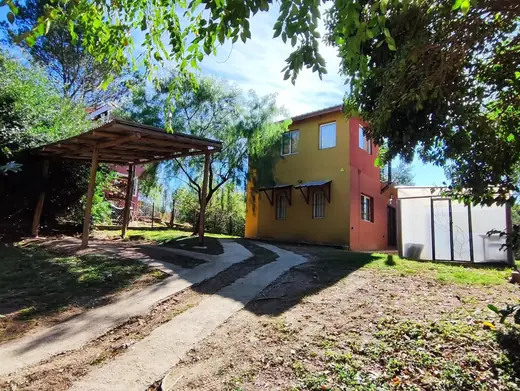 Vista exterior del alojamiento en zona serrana